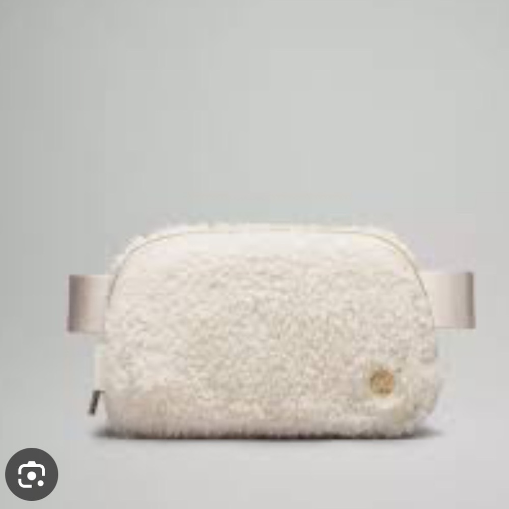 NWT lululemon Everywhere Belt Bag Fleece